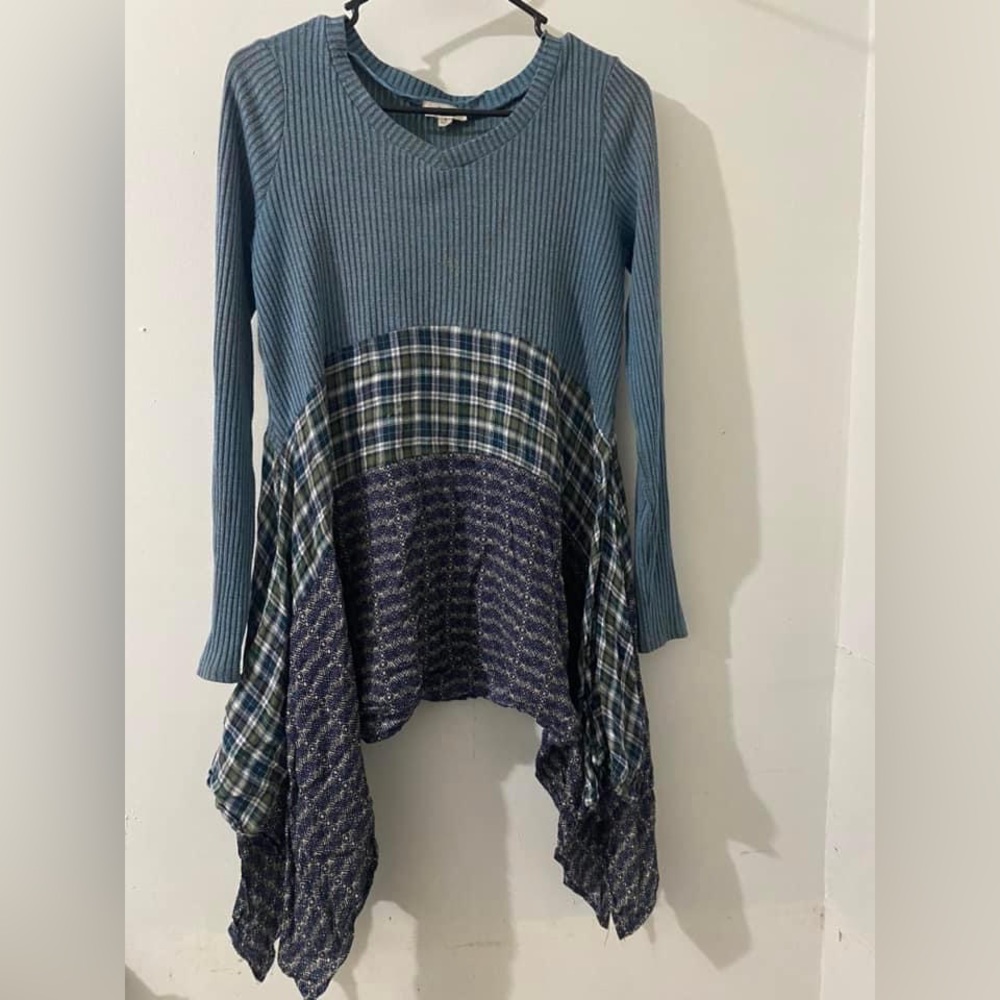 High low long sleeve